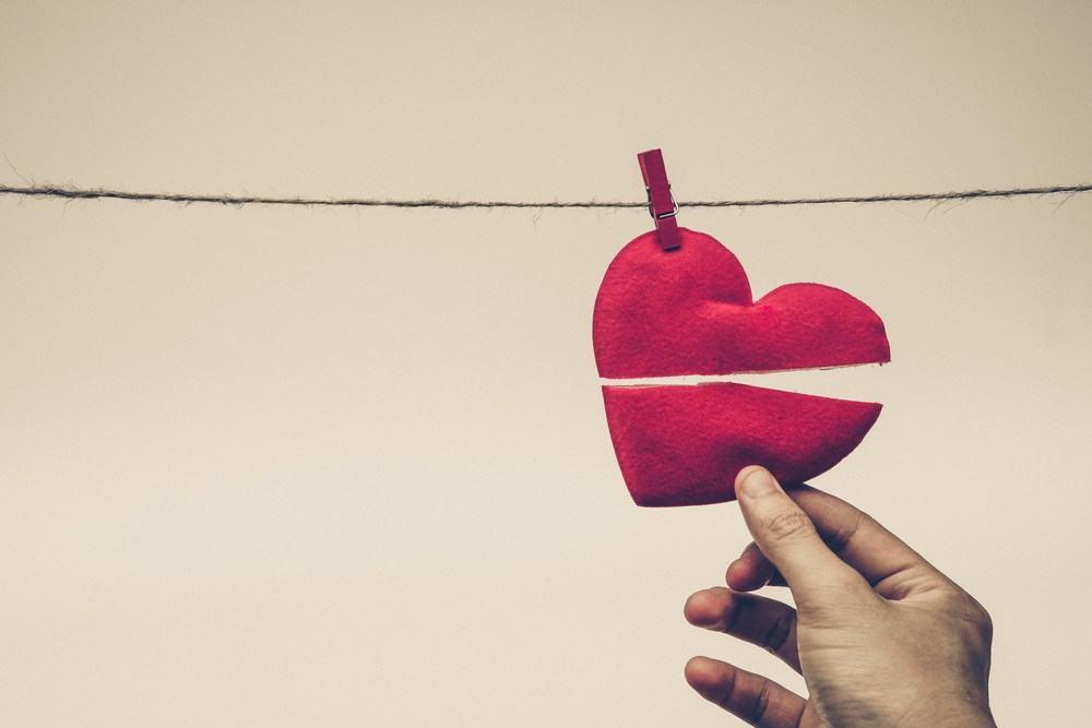 Bagaimana Menghadapi Kehilangan Salah Seorang Anak Kembar