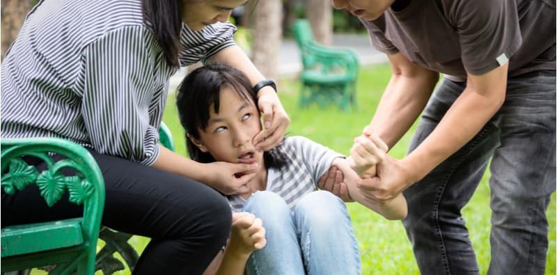 Anak Demam Panas? AWAS, Ada Risiko Mereka Terkena SAWAN TARIK!