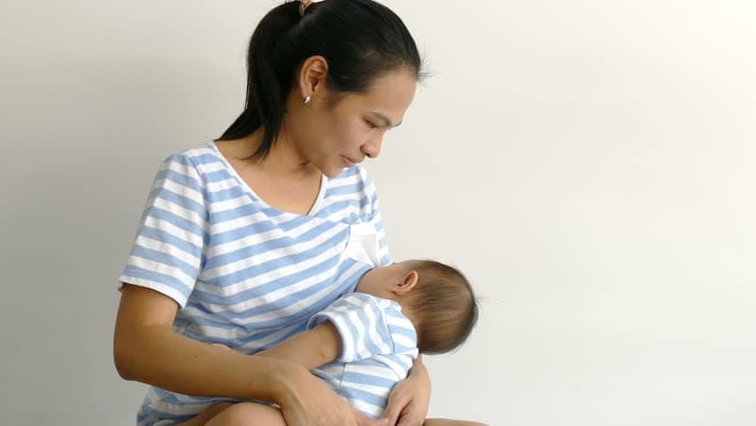 Adakah Menyusu Sewaktu Berpuasa Selamat untuk Ibu dan Bayi?