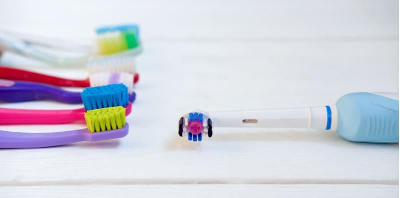 Nak Pakai Berus Gigi Elektrik Atau Manual? Ini Yang Patut Anda Tahu