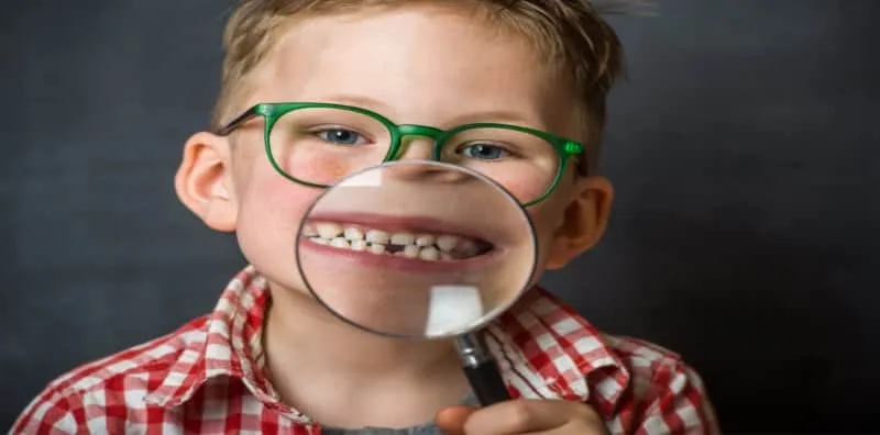 5 Makanan Menguatkan Gigi Anak Anda