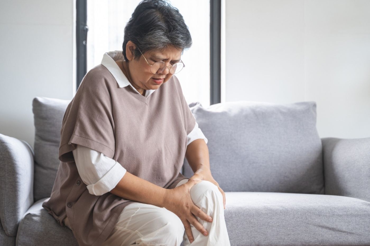 5 Cara Hilangkan Sakit Lutut. Ketahui Bagaimana Anda Boleh Cegahnya!