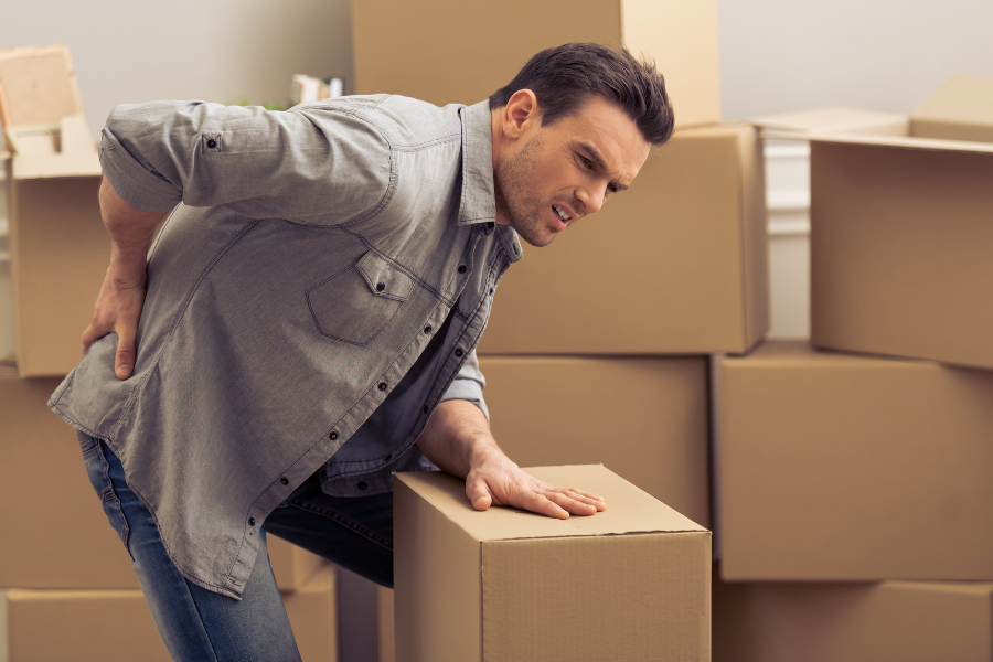 Selalu Angkat Objek Berat Sebab Itu Sakit Pinggang? Ini Punca Sebenarnya Dan Cara Rawatan!