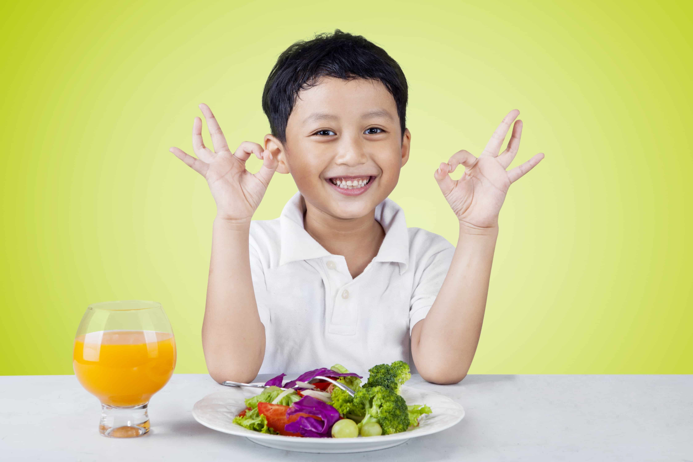 Nak Anak Genius? Beri Si Manja 8 Makanan Super Ini