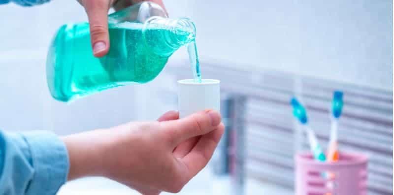 Kalau Beli Ubat Kumur Pastikan Ada Label Ini Dulu, Ia Boleh Hilangkan Bau Mulut?