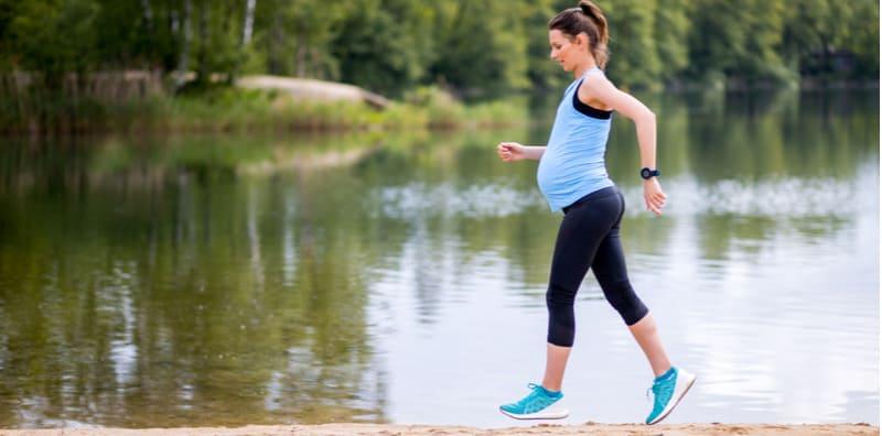 Terlalu Banyak Berjalan Semasa Hamil? Adakah Ia Berbahaya Atau Memberi Kebaikan?