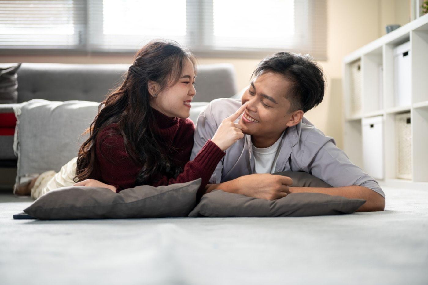 Suami Cuit Ajak Seks, Tapi Isteri Masih Takut Sebab Baru Lepas Bersalin, Jadi Bila Waktu Sesuai?