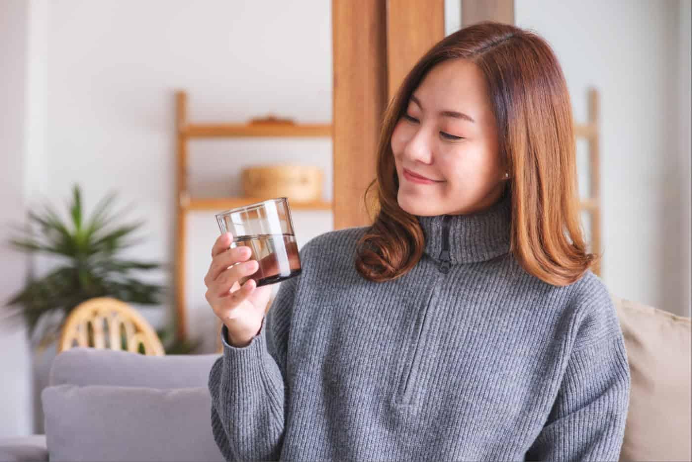 6 Manfaat Minum Air Mineral Kaya Silika Untuk 30 Hari, Anda Boleh Awet Muda!