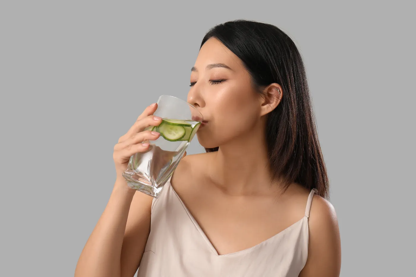 Minum Air Detoks Boleh Buat Kurus & Buang Toksin Badan? Ini FAKTA Benar Tentang 'Detox'