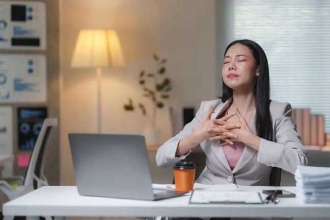 Bernafas Pun Ada Ilmunya — 4 Teknik Ini Boleh Kurangkan Stress Dengan Cepat!