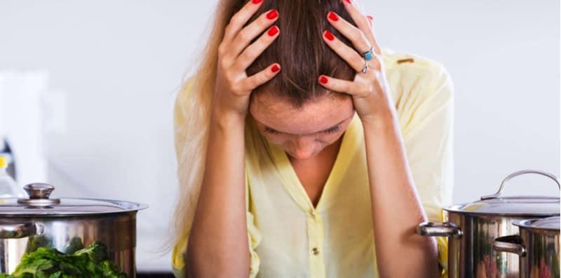 Sakit Kepala Selepas Makan Tapi Tak Tahu Apa Punca? Ini Dia 7 Sebabnya!