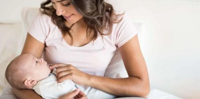 Jika Anda Juga Ibu Yang Sedang Menyusukan Bayi Dengan Susu Badan, Baca Ini!