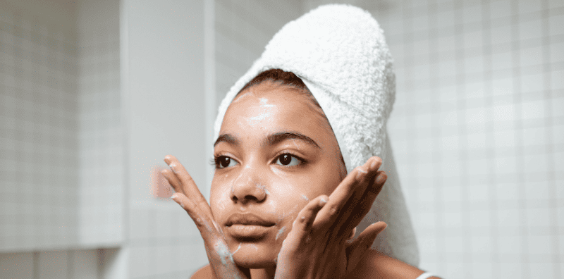 Kulit Kering Bersisik Buatkan Anda Tak Selesa? Ini Cara Atasinya!