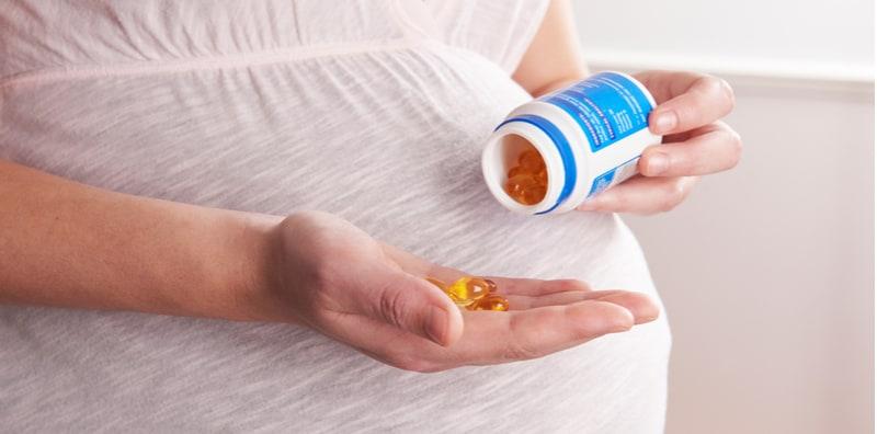 Bagaimana Jika Ibu Hamil Ingin Ambil Minyak Ikan? Selamat Atau Tidak?