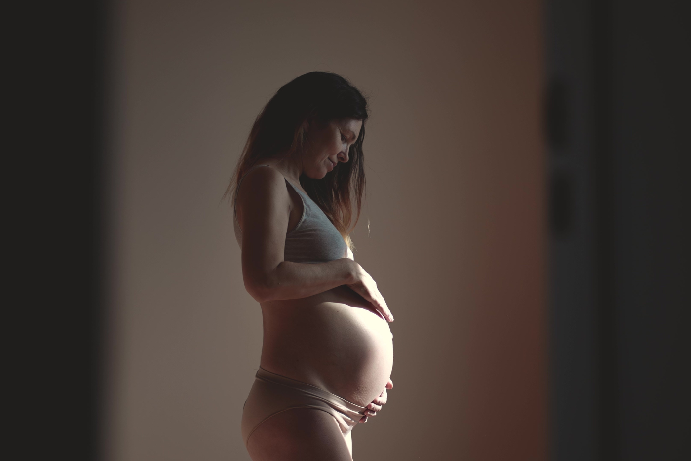 Tersadung @ Terjatuh Semasa Hamil? Bawa Bertenang, Fahami Perkara-Perkara Ini Dahulu!