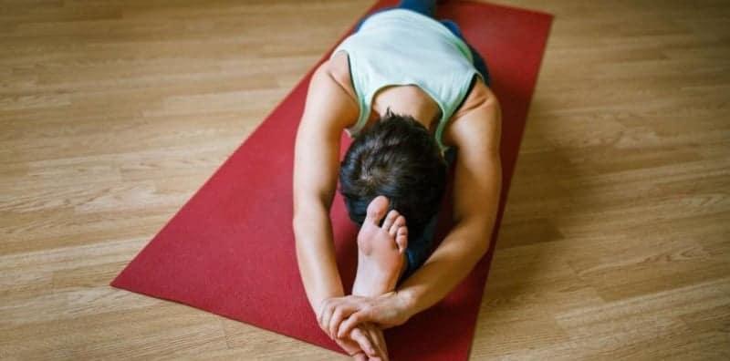 Apa Yang Anda Perlu Tahu Sebelum Pergi Ke Sesi Yoga Pertama? Pakai Baju Sesuai!