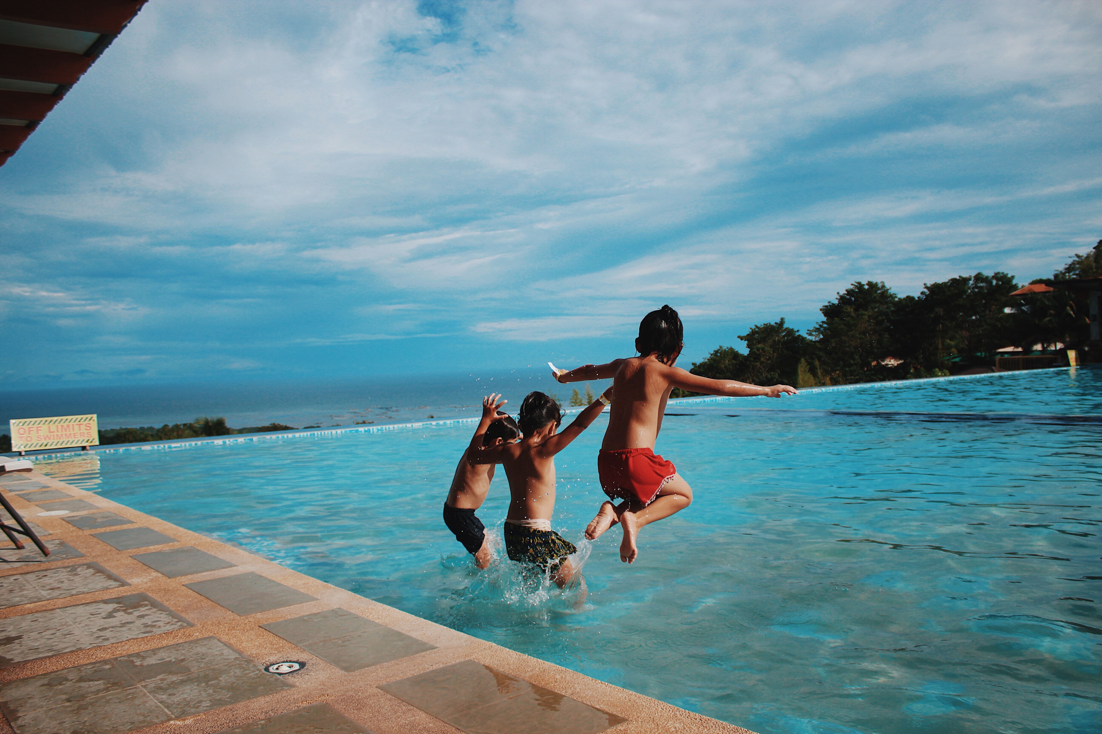 Love Swimming? Know The Tips to Protect Your Skin from Chlorine