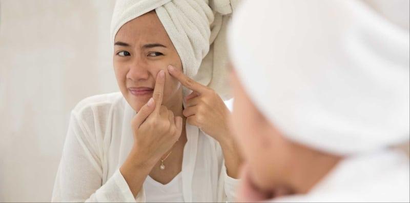 Bagaimana Liang Pori Yang Membesar Mencipta Masalah Pada Kulit Wajah Anda?