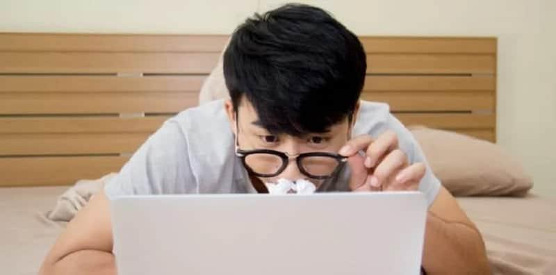 Rasa Terangsang Tengok Video Cium Peluk & Ulang Banyak Kali, Itu Tanda Ketagih Porno!