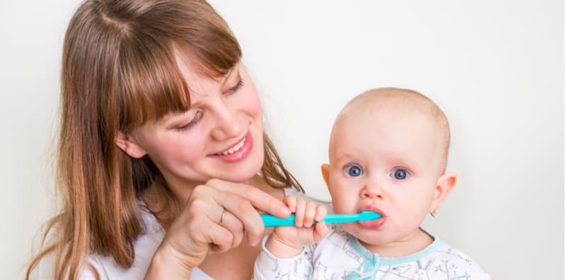 JANGAN Beri Ubat Gigi Biasa Pada Bayi, Sampailah Usia Ini - Mereka Masih Berisiko!