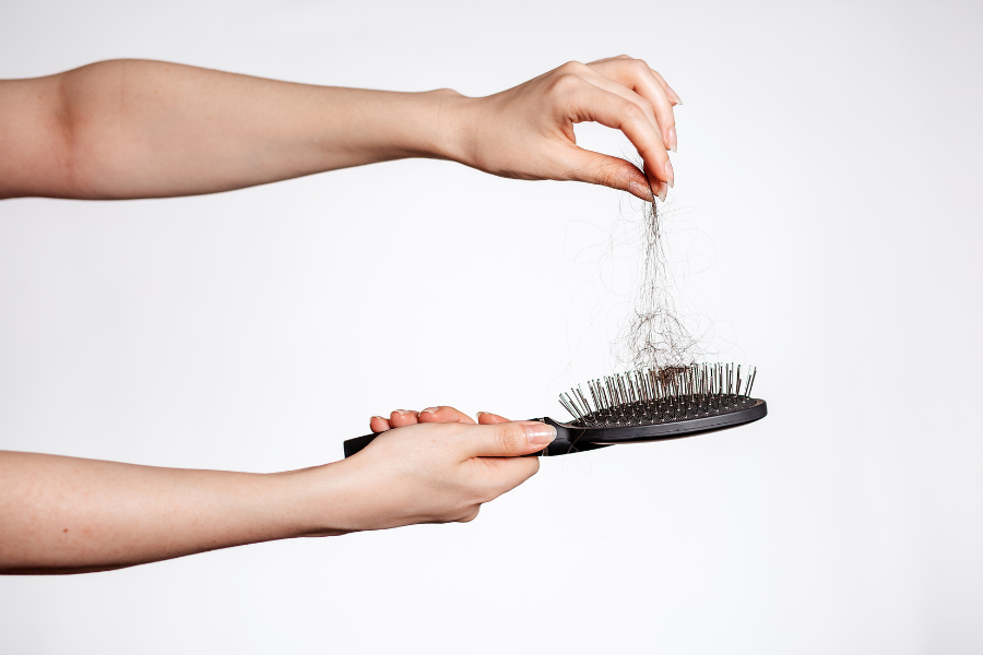 Ingin Tahu Cara Atasi Rambut Gugur? Amalkan 12 Jenis Makanan Ini!