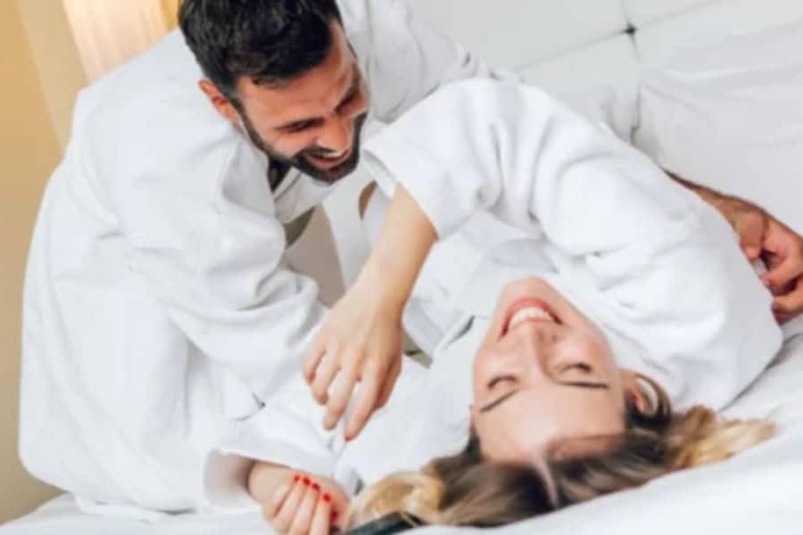 Ini Rahsia Untuk Buat Isteri Klimaks Ketika Berasmaradana, Suami Kena Tahu!