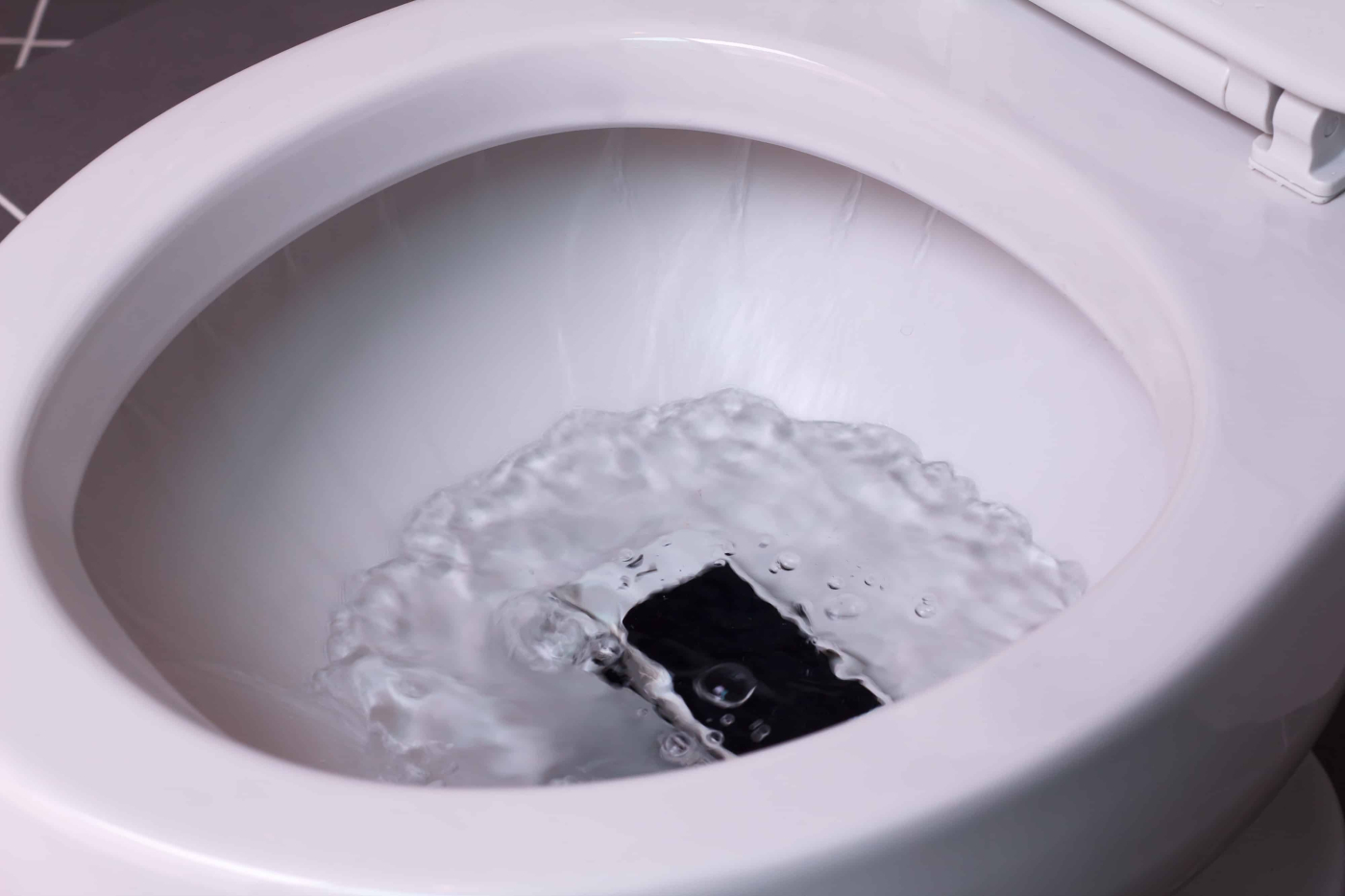 Tahukah Anda Sesuatu yang Jauh Lebih Kotor Berbanding Tempat Duduk Tandas?