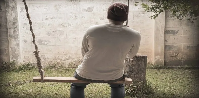 8 Tanda Seseorang Itu Berniat Untuk Bunuh Diri, Alert Semua Orang!