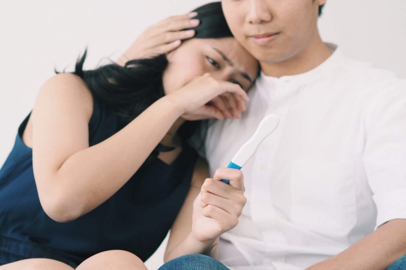 Masih Belum Timang Cahaya Mata? Ini 9 Tanda TIDAK SUBUR Pada Lelaki & Wanita