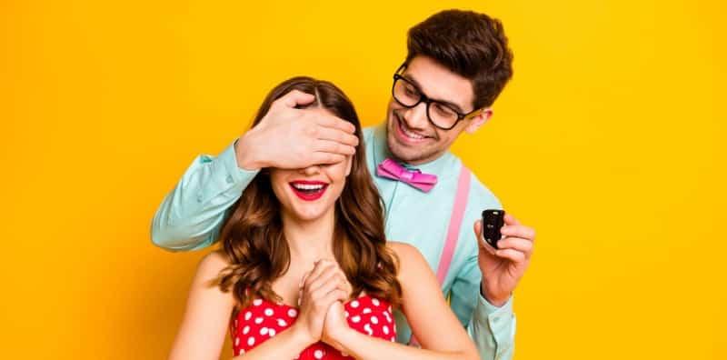 Jangan Malu Untuk Ajak Pasangan Berasmara, Mulakan Langkah Dengan 5 Cara Ini!