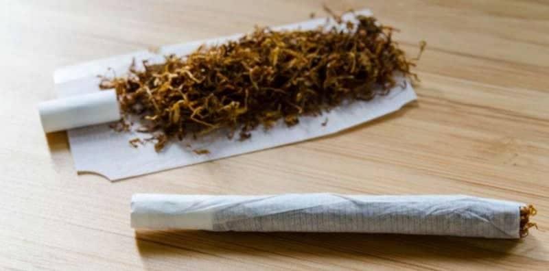 Rokok Gulung Lebih Selamat Berbanding Rokok Biasa? Sebenarnya, Anda Silap!