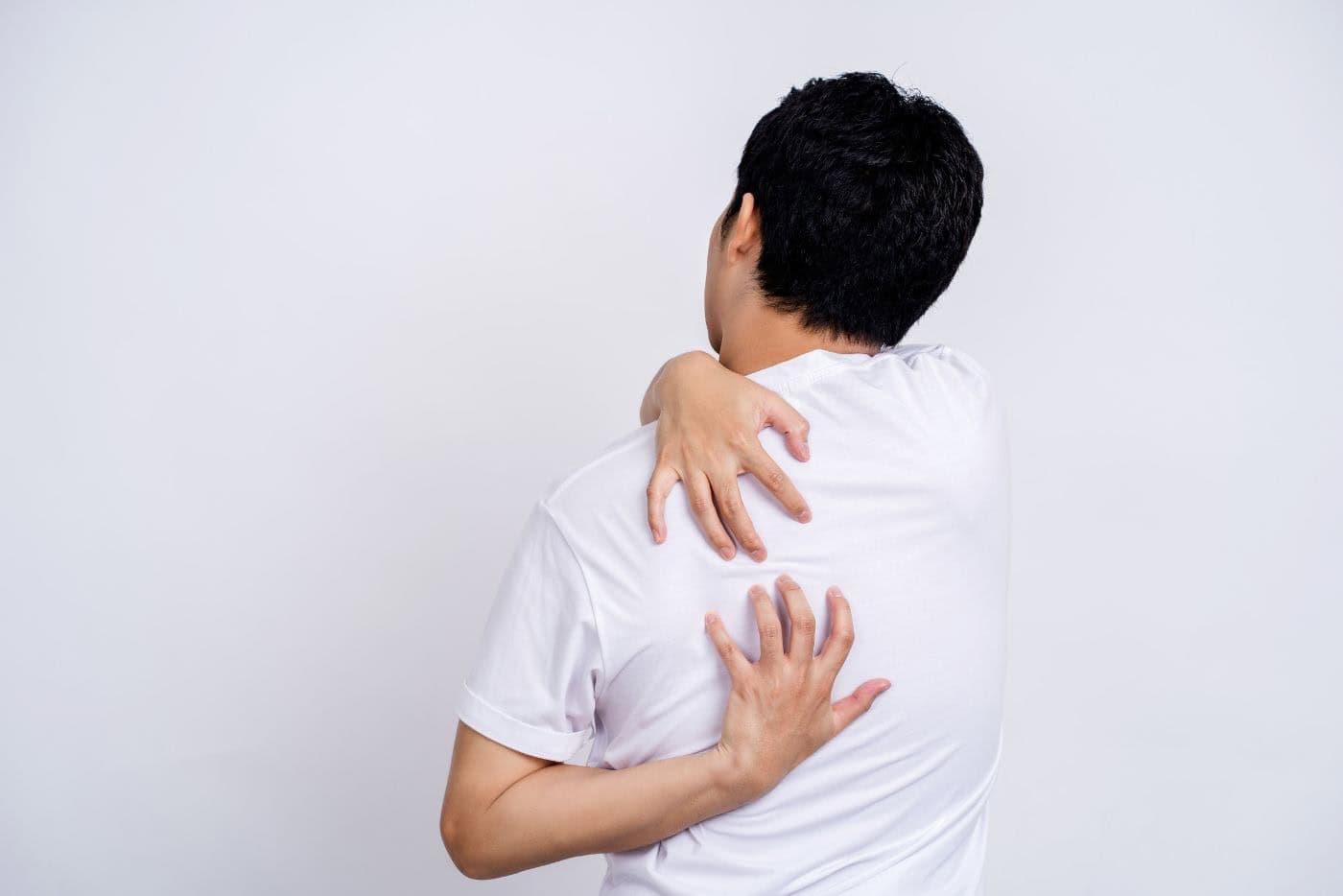 Jerawat Tumbuh Belakang Badan? Jom Ambil Tahu Punca Dan Cara Untuk Merawatnya!