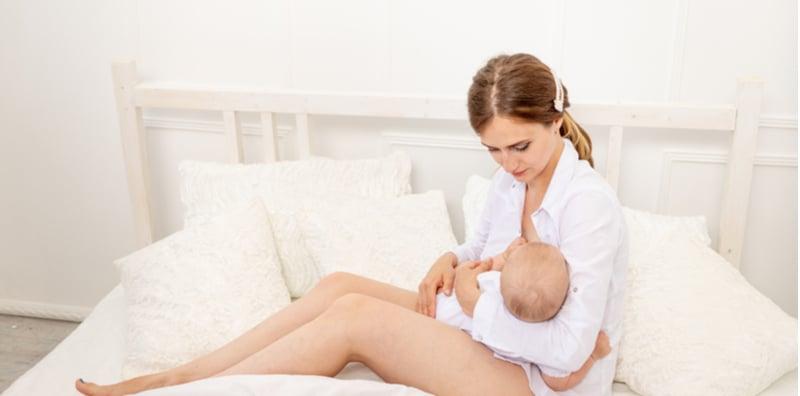 Takut Sakit Puting, Perlu Ke Hentikan Penyusuan Jika Si Manja Dah Tumbuh Gigi?