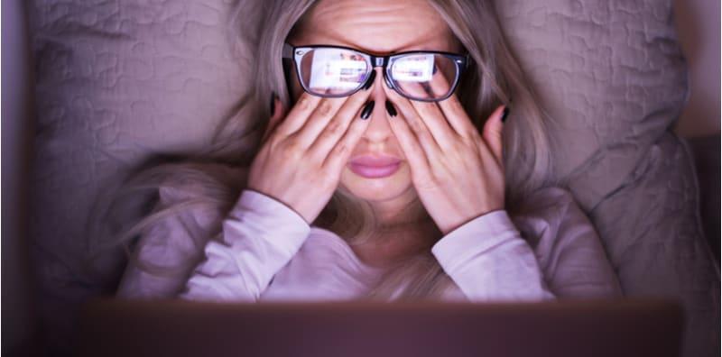 Tak Nak Mata Rabun Sebab Banyak Lihat Skrin? Ikut Peraturan 20-20-20 Jaga Deria Penglihatan!