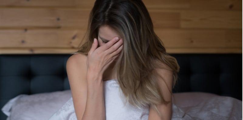 Sakit Ketika Senggama Akibat Endometriosis? Ini 4 Cara Elak Pedih & Perit Semasa Berjimak