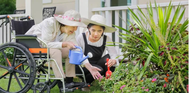 Jom Ajak Datuk & Nenek Anda Berkebun, Boleh Kuatkan Otot Dan Kurangkan Risiko Nyanyuk!