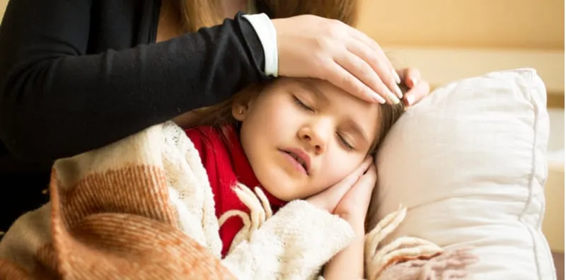 8 Keadaan Ini Berisiko Jadi Punca Anak SAKIT, Mama Papa Kena Ambil Tahu