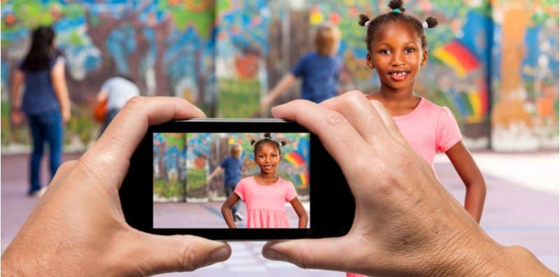 Penyakit Coats BAHAYA! Simptomnya, Mata Ada Pantulan Putih Dalam Foto