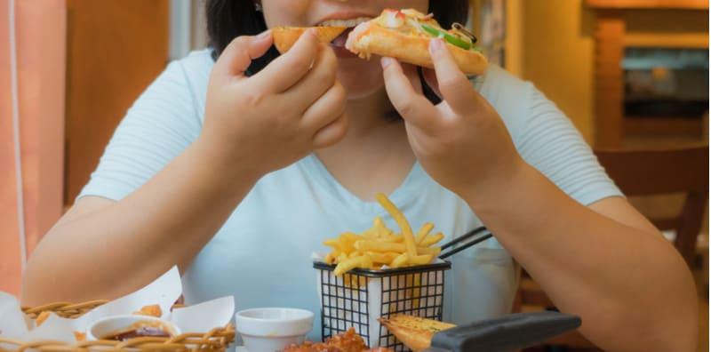 AWAS! Ubah Tabiat Makan Laju, Bukan Saja Buat Anda Jadi GEMUK, Tapi Ada Banyak Risiko Lain!