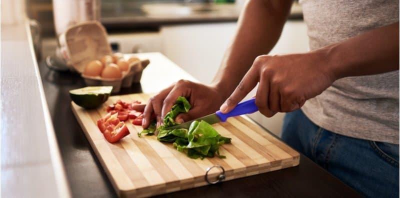 Nak Sediakan Sarapan Pagi Yang Sihat, Mudah & Cepat? Cuba Ini Hanya Guna 5 Bahan Sahaja!