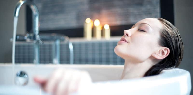 Orang Kita Masih Percaya Mandi Malam Boleh Buat Paru-paru Berair! Sebenarnya, Fakta @ Auta?