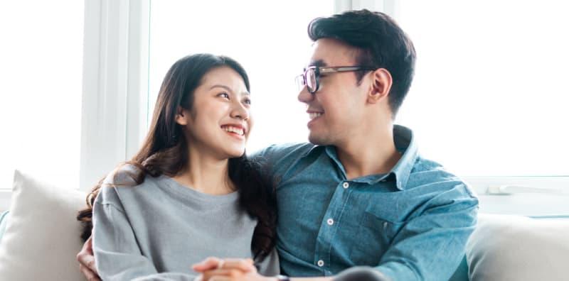 Nak Bersama Tanpa Ganggu Mood Isteri? Lihat, Ini Tanda-Tanda Si Dia Sedang Terangsang!