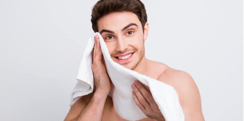 Kaum Adam Nak Jaga Kulit Muka? Mudah Je La, Tapi Kena Kenal Jenis Kulit Dulu!