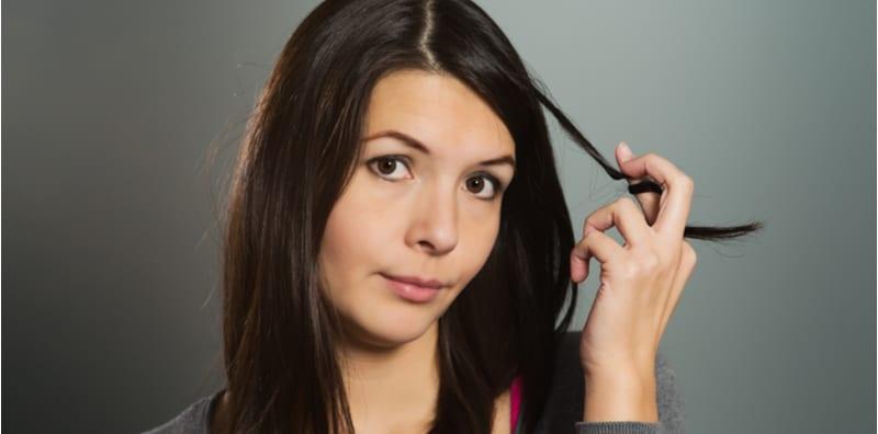 Suka Pintal Rambut Guna Jari? Ini Mungkin Tanda Anda Alami Masalah Sakit Jiwa, OCD!