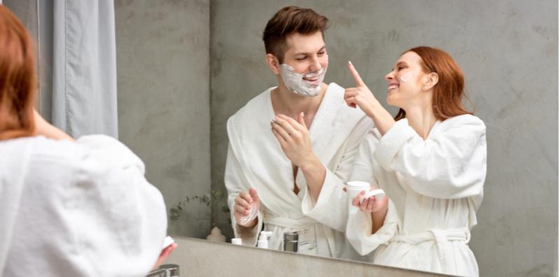 Kongsi Produk Penjagaan Muka Dengan Pasangan Punca Kulit 'Breakout', Betul Ke? Ini Penjelasan Yang Tepat!