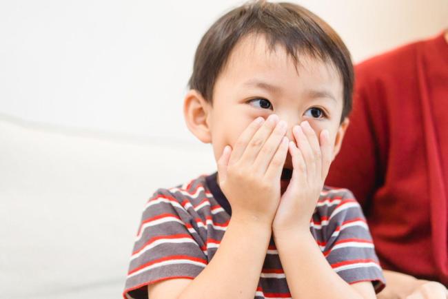 Nafas Anak Berbau Busuk? Ibu Ayah Jangan Biarkan, 7 Sebab Ini Mungkin Puncanya