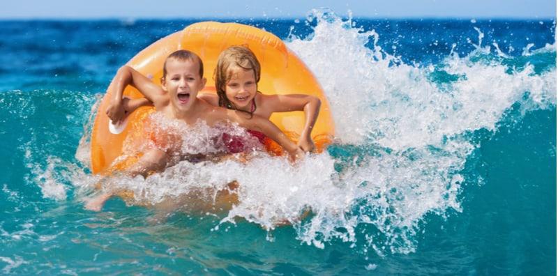 Ramai Gemar Mandi Laut Tanpa Tahu Efeknya Kepada Kulit, Bermanfaat @ Bahaya?