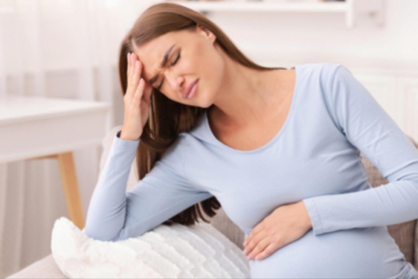 Punca Sakit Kepala Semasa Hamil Berbeza Setiap Trimester, Ini Cara Rawatannya!