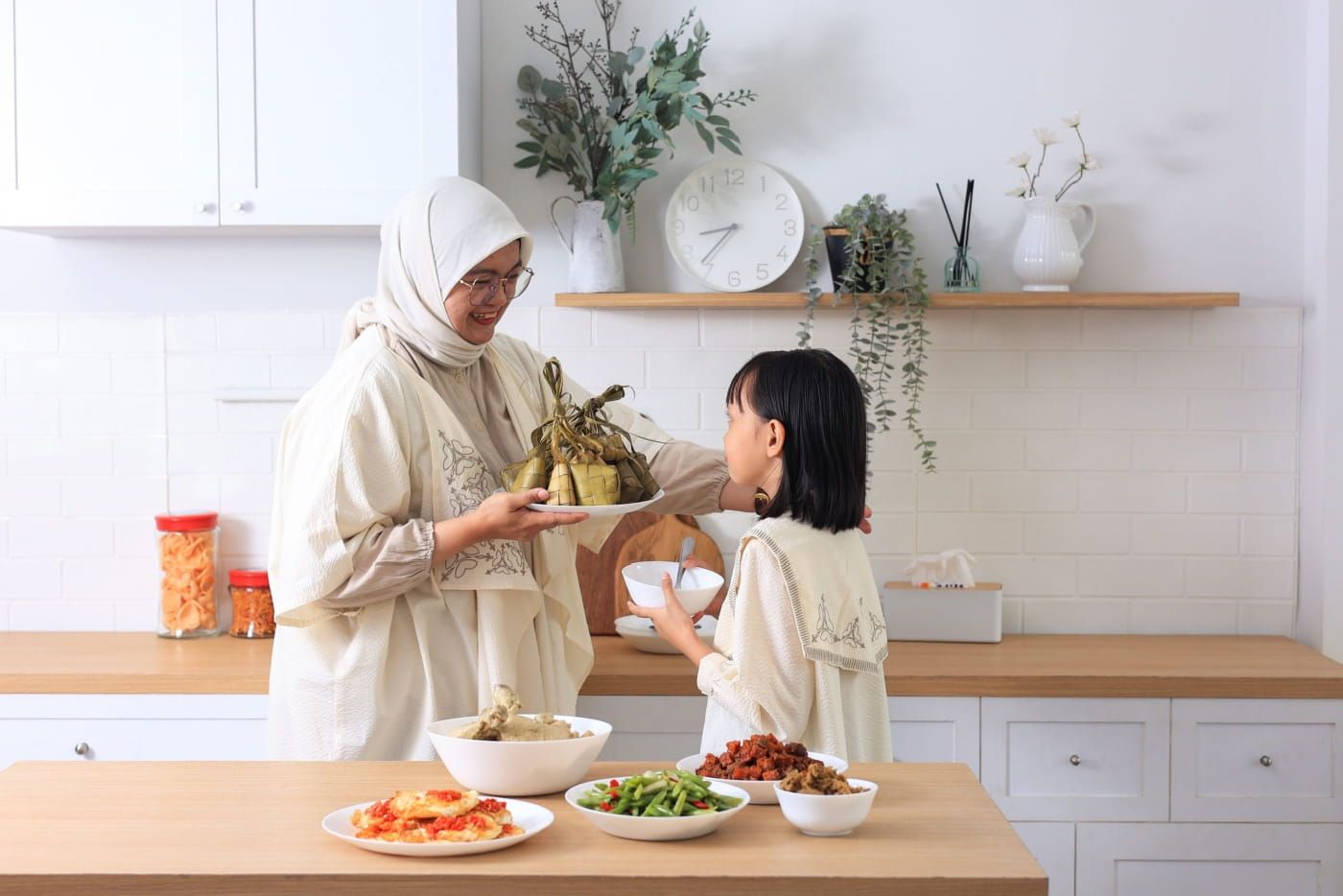 Dari Dapur ke Ruang Tamu: Panduan Elak Luka Kecil Sepanjang Ramadan & Aidilfitri Ini