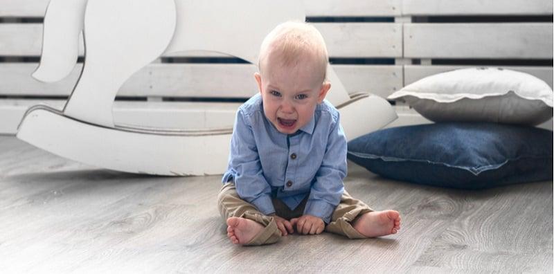 Anak Menangis Sampai Muka Jadi Biru? Mak Ayah Usah Biarkan! Ini Namanya Raungan Senyap